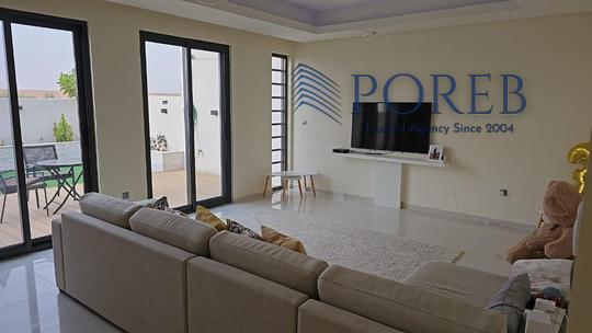 SINGLE ROW DESERT FACING | UPGRADED VILLA | VOT