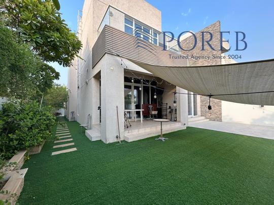 Single Row | Large Layout | Landscaped | VOT